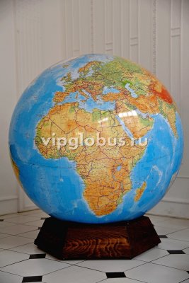 Физический глобус Земли на деревянной подставке, d=130 см