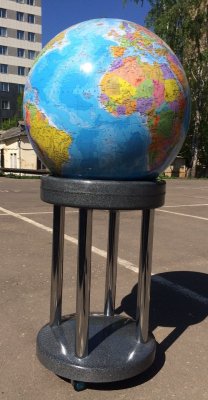 Политический глобус Земли на подставке-тумбе из пластика, d=64 см