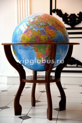 Политический глобус Земли на резной подставке из дерева, d=64 см
