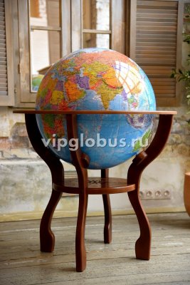 Политический глобус Земли на резной подставке из дерева, d=64 см