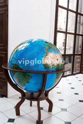 Физический глобус Земли "Вид из Космоса" на резной подставке из дерева, d=95 см