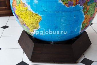 Политический глобус Земли на подставке из бука, d=95 см