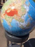 Физический глобус Земли на подставке-тумбе из пластика, d=64 см
