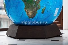 Физический глобус Земли "Вид из Космоса" на подставке из бука, d=95 см